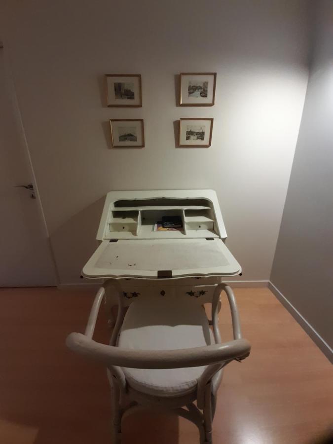 Homestay Rooms Paris Porte De Versailles الغرفة الصورة